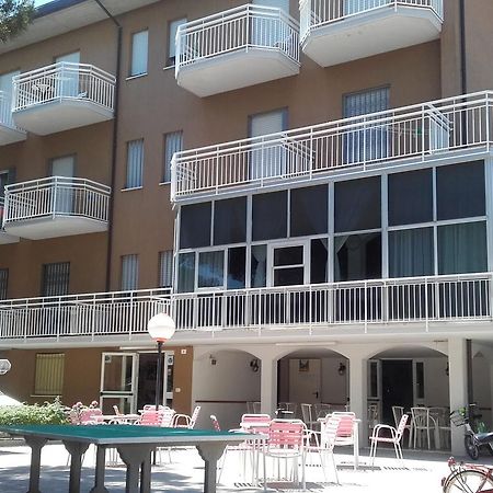 Hotel Toschi 利多克拉西 外观 照片